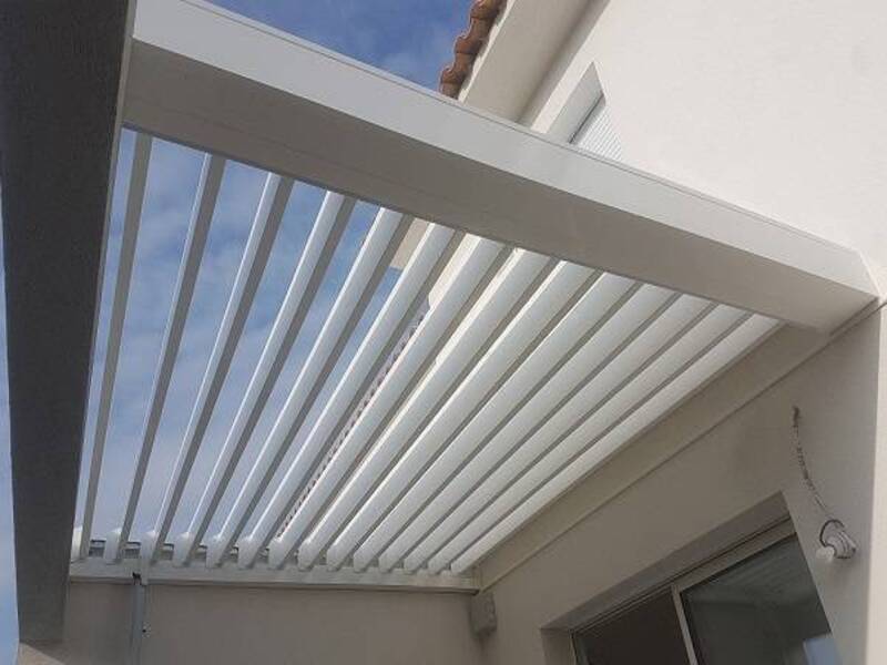 PERGOLA BIOCLIMATIQUE A LA SEYNE SUR MER